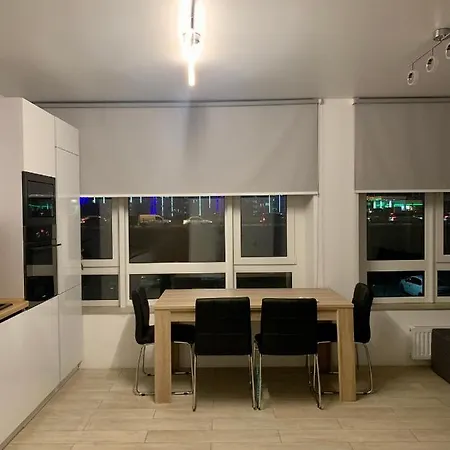 New 3 Rooms Apartment Near The Metro Station Kyiv Exterior photo