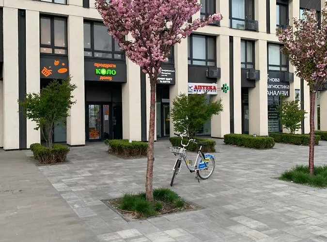 New 3 Rooms Apartment Near The Metro Station