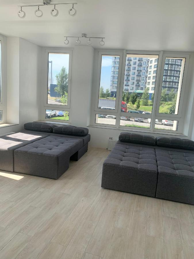 New 3 Near The Metro Station Apartment