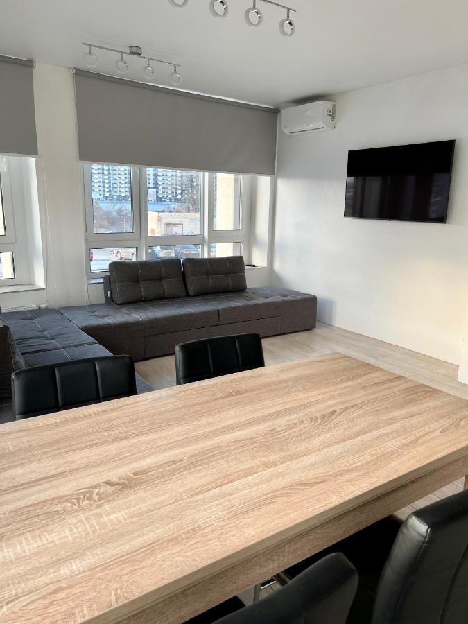 New 3 Near The Metro Station Apartment *