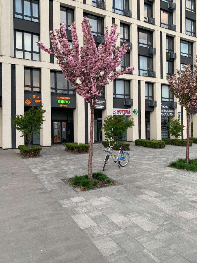 New 3 Near The Metro Station *